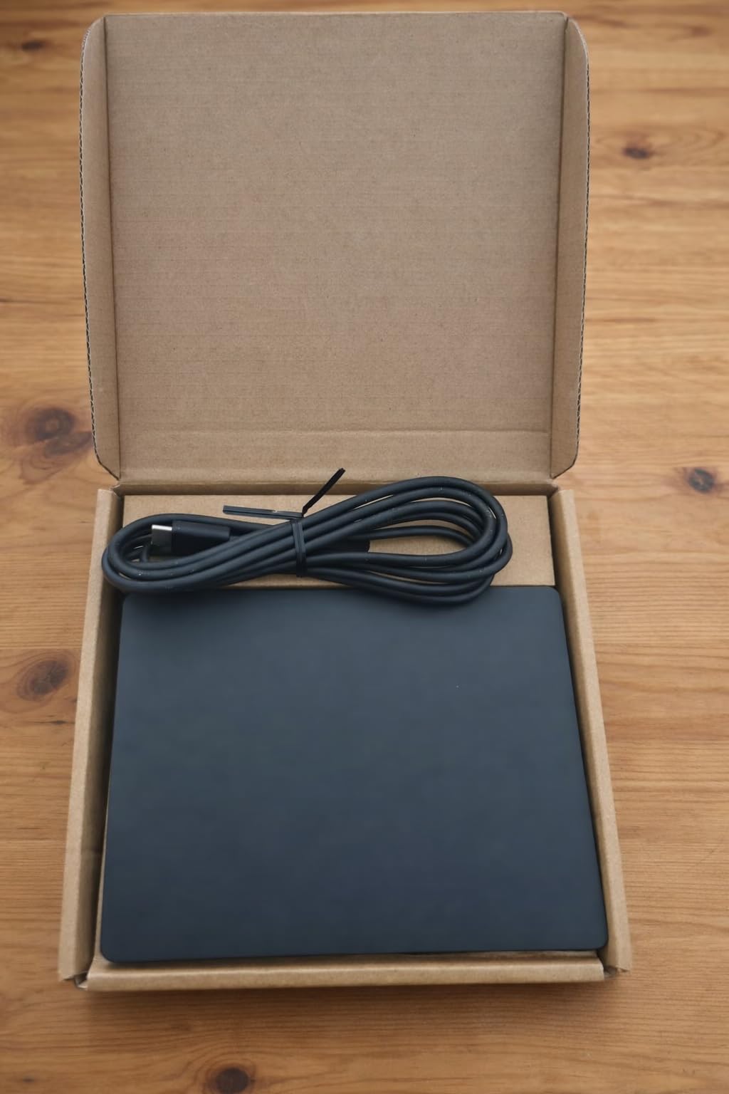 Amazon Basics trackpad USB-C nero Windows 6,4 pollici con filo