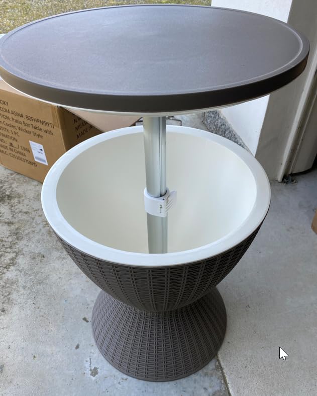 Amazon Basics Tavolo Bar Refrigerante 30L Rattan Marrone