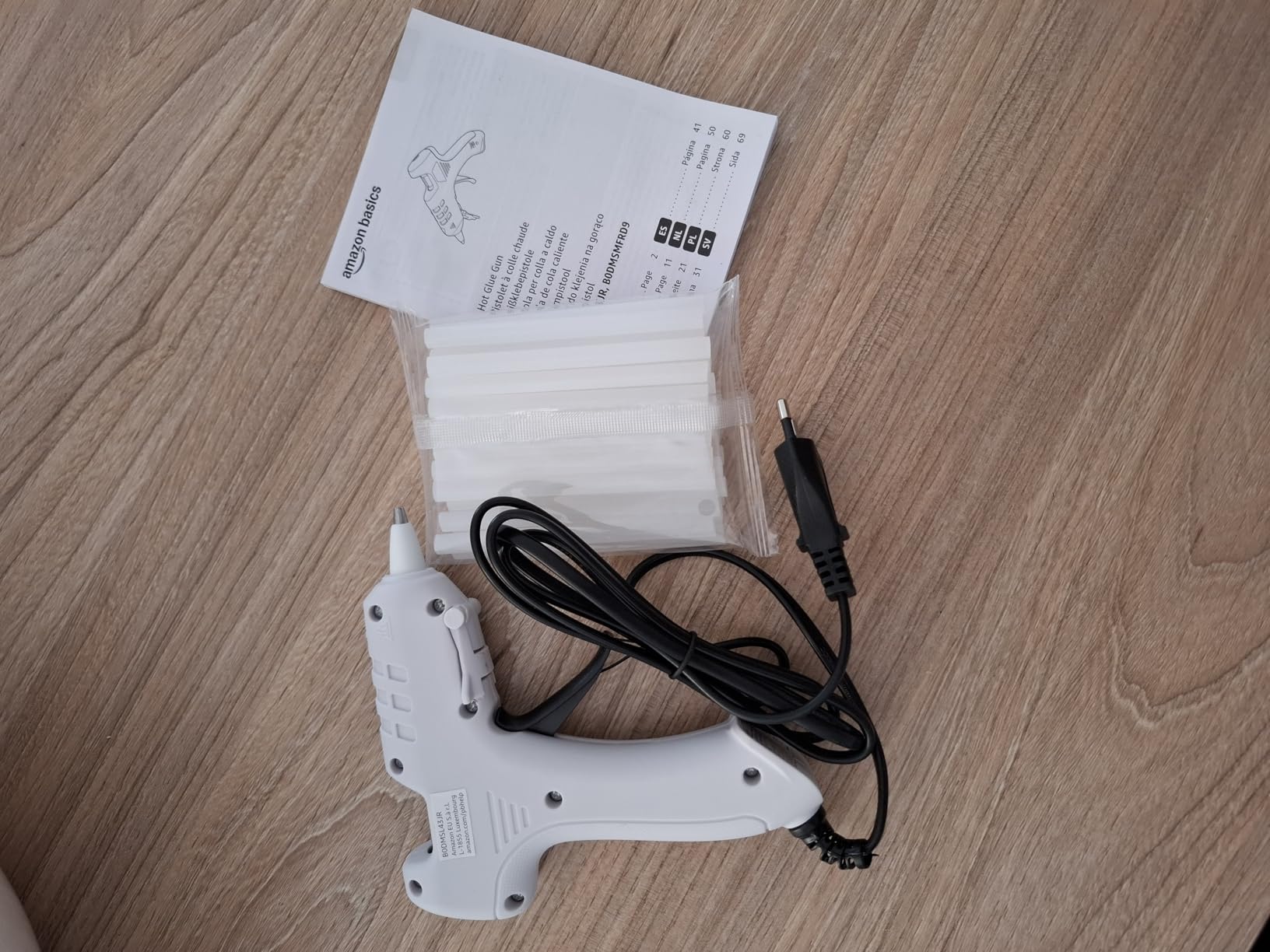 Amazon Basics Pistola Colla + 30 Stick pistola a caldo 20W bianca antigoccia
