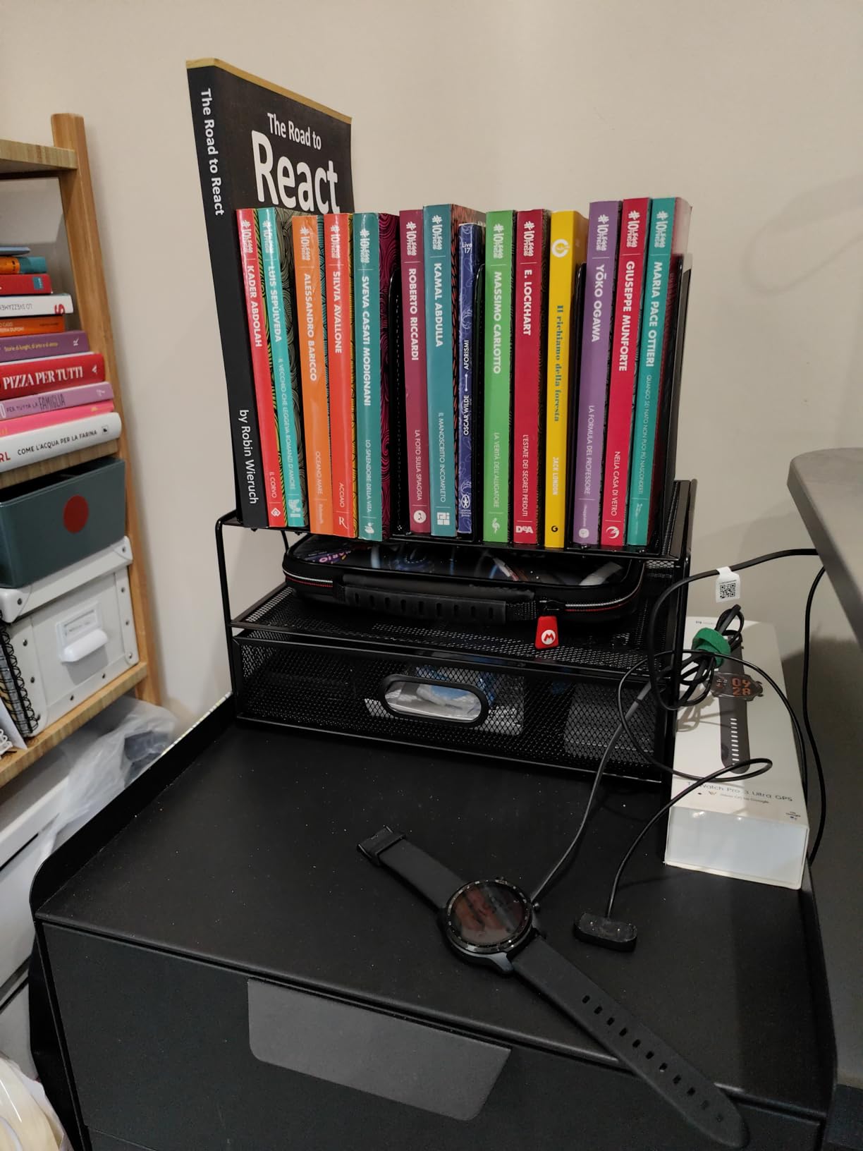 Amazon Basics Organizer Scrivania Rete Nero con Cassetto