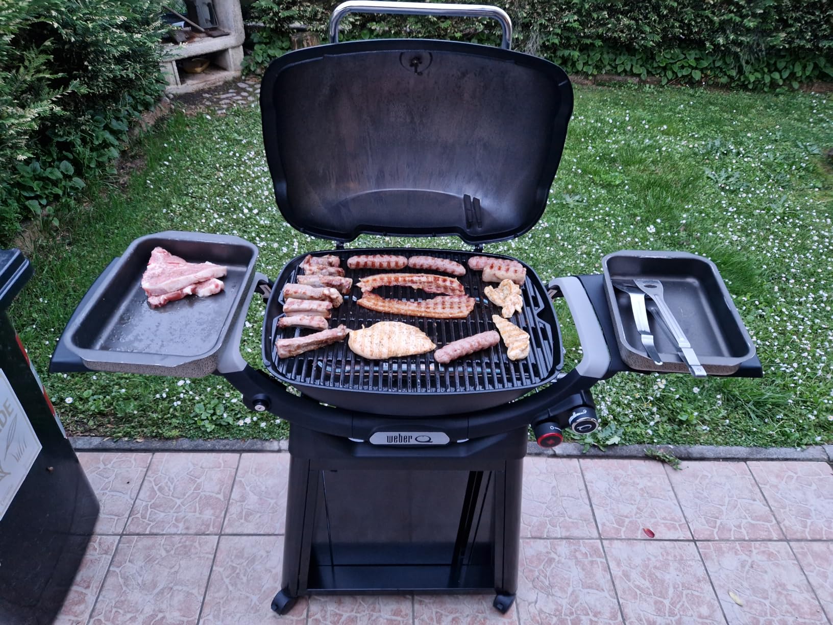 AmazonBasics Copertura Barbecue Gas Nero 152x71x117