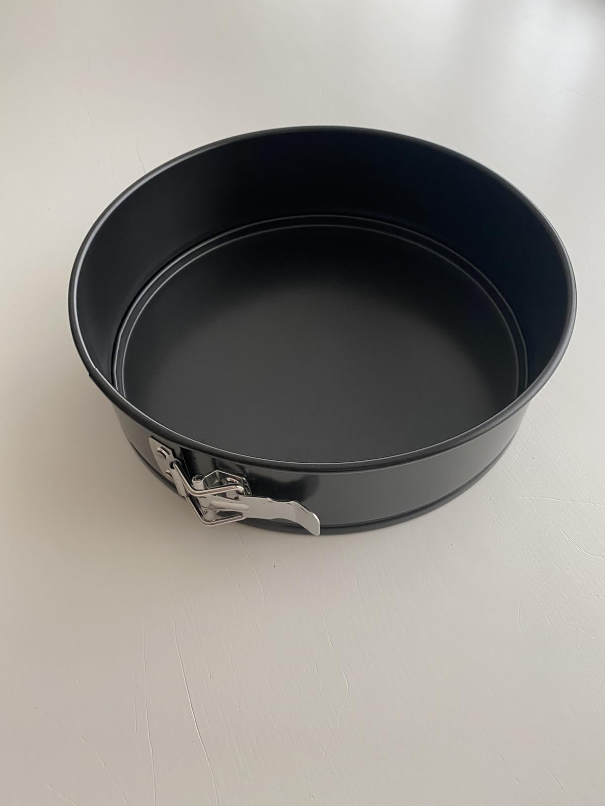 Amazon Basics Teglia a Cerniera 25,4 cm Antiaderente