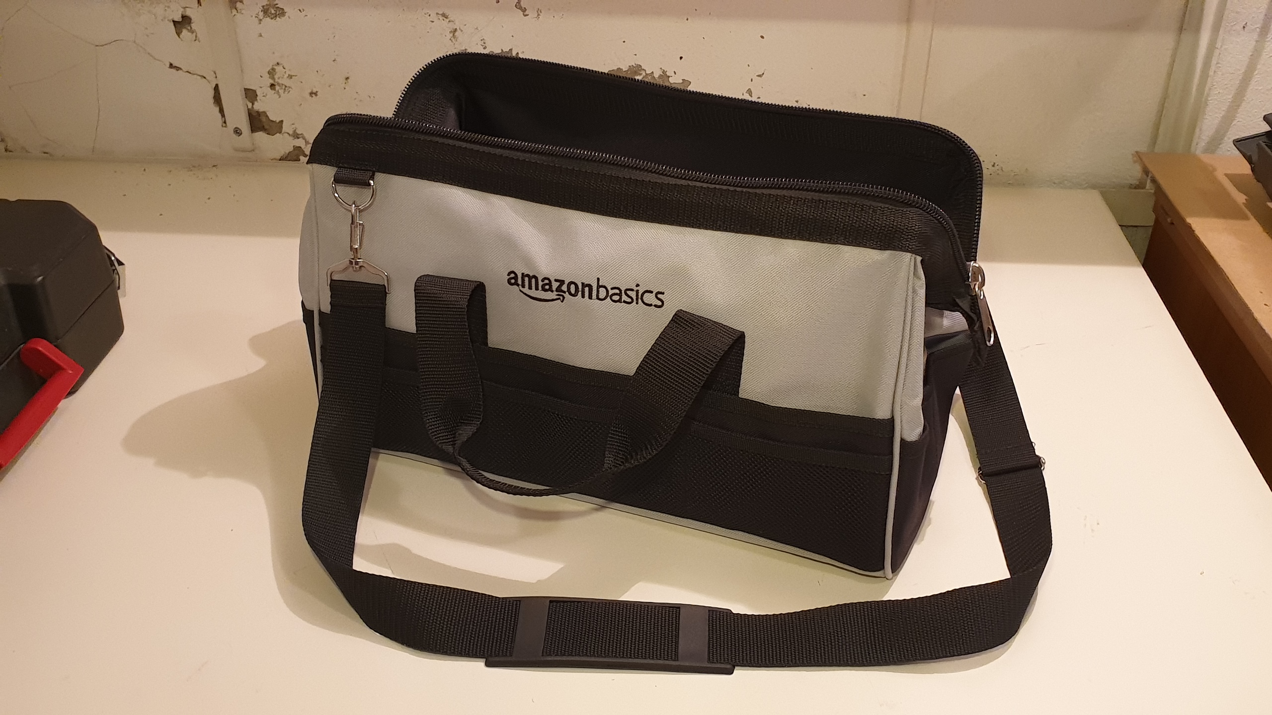 Amazon Basics Borsa Portautensili 40,6 cm Nero Grigio 26 Tasche
