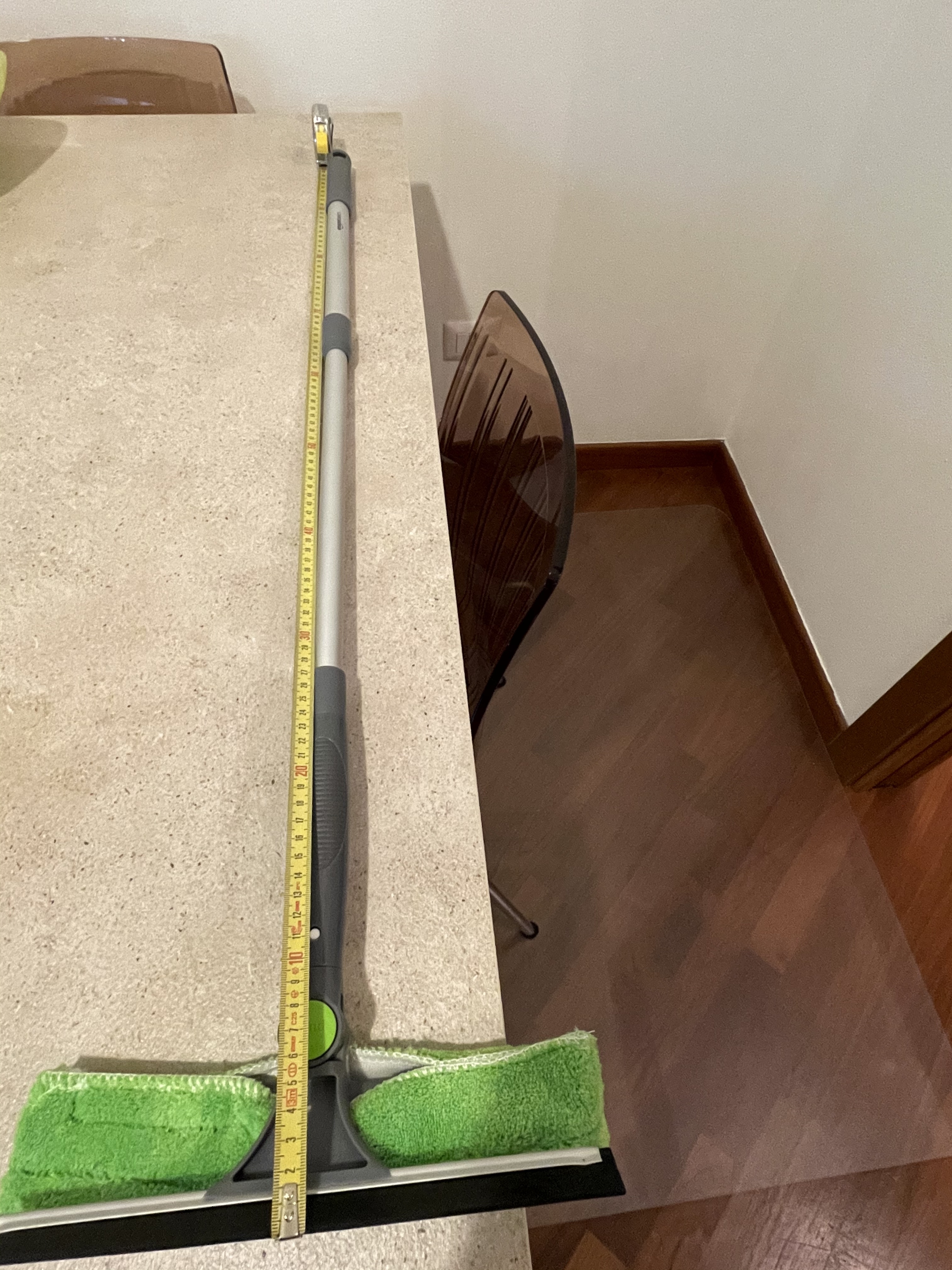 AmazonBasics Lavavetri Telescopico 66-96,5 cm Verde 180°