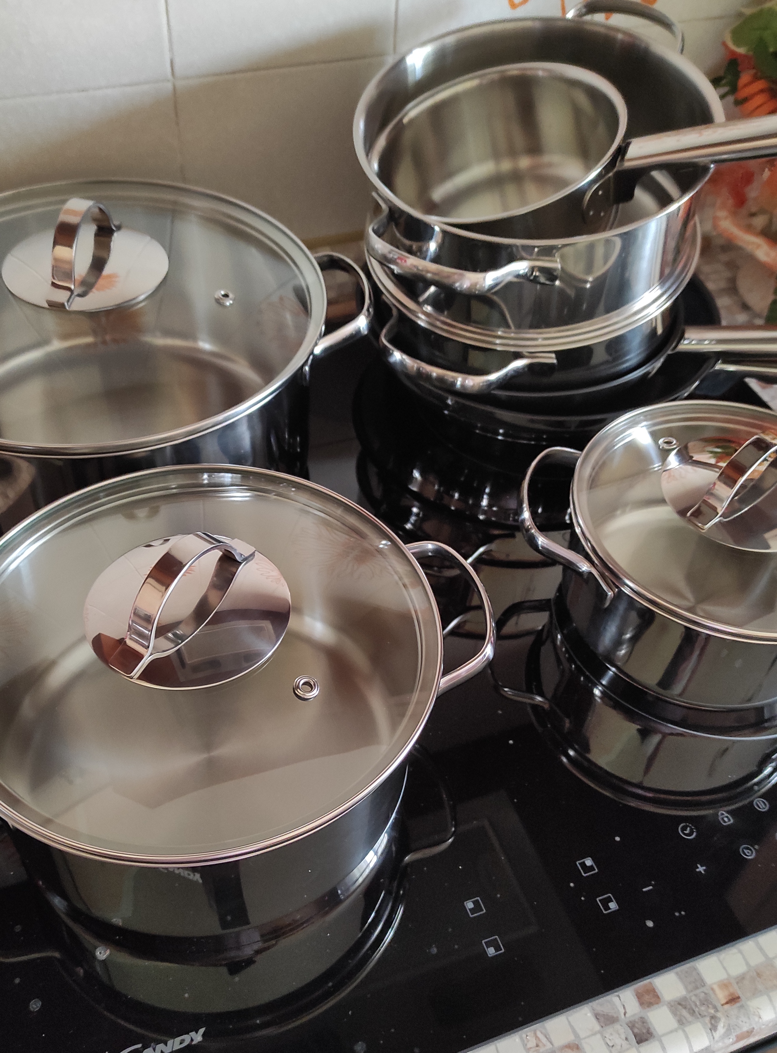 AmazonBasics Set Pentole Inox 5 Pezzi Induzione