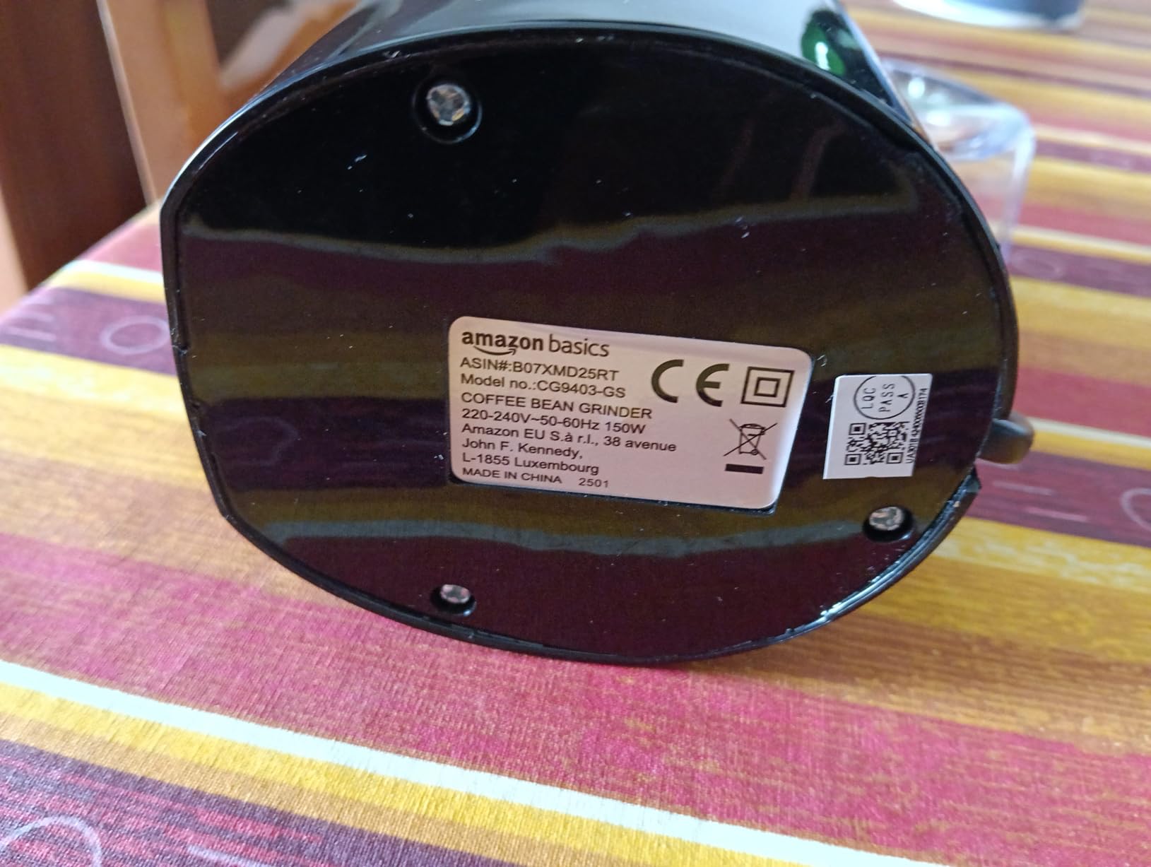 Amazon Basics Macinacaffè Elettrico Nero 30 g Lama Inox