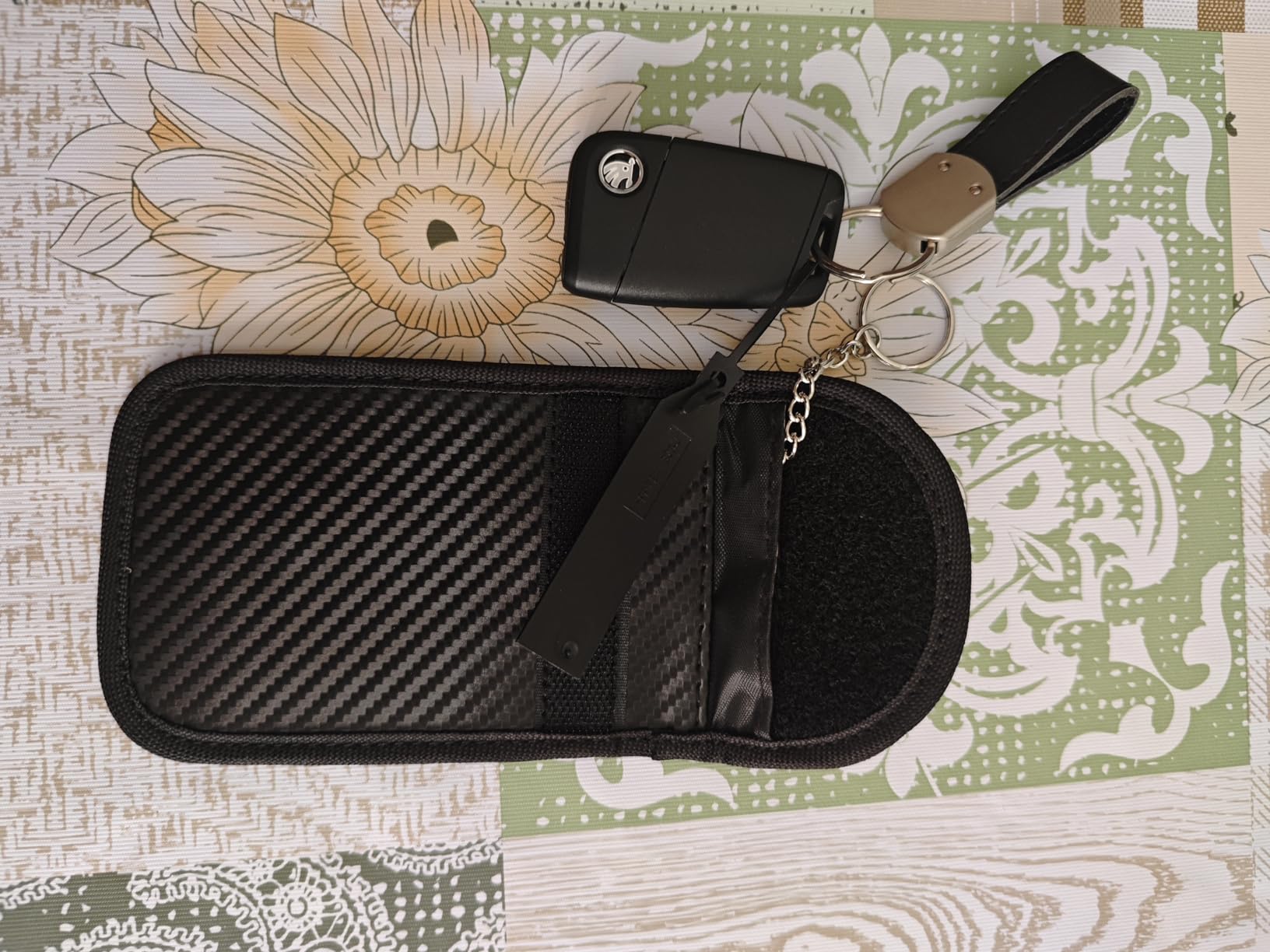 RealPlus protezione keyless go custodia Faraday 14x9 cm 2 pz