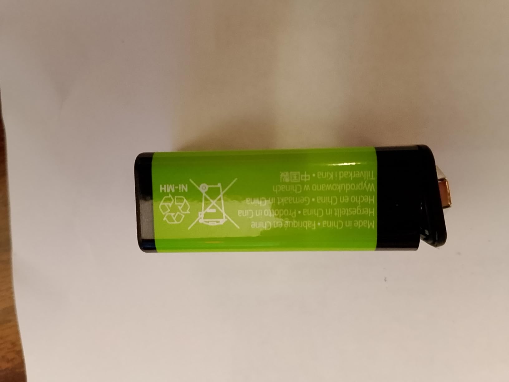 AmazonBasics Batterie 9V Ricaricabili NiMH 200mAh 4 Pezzi