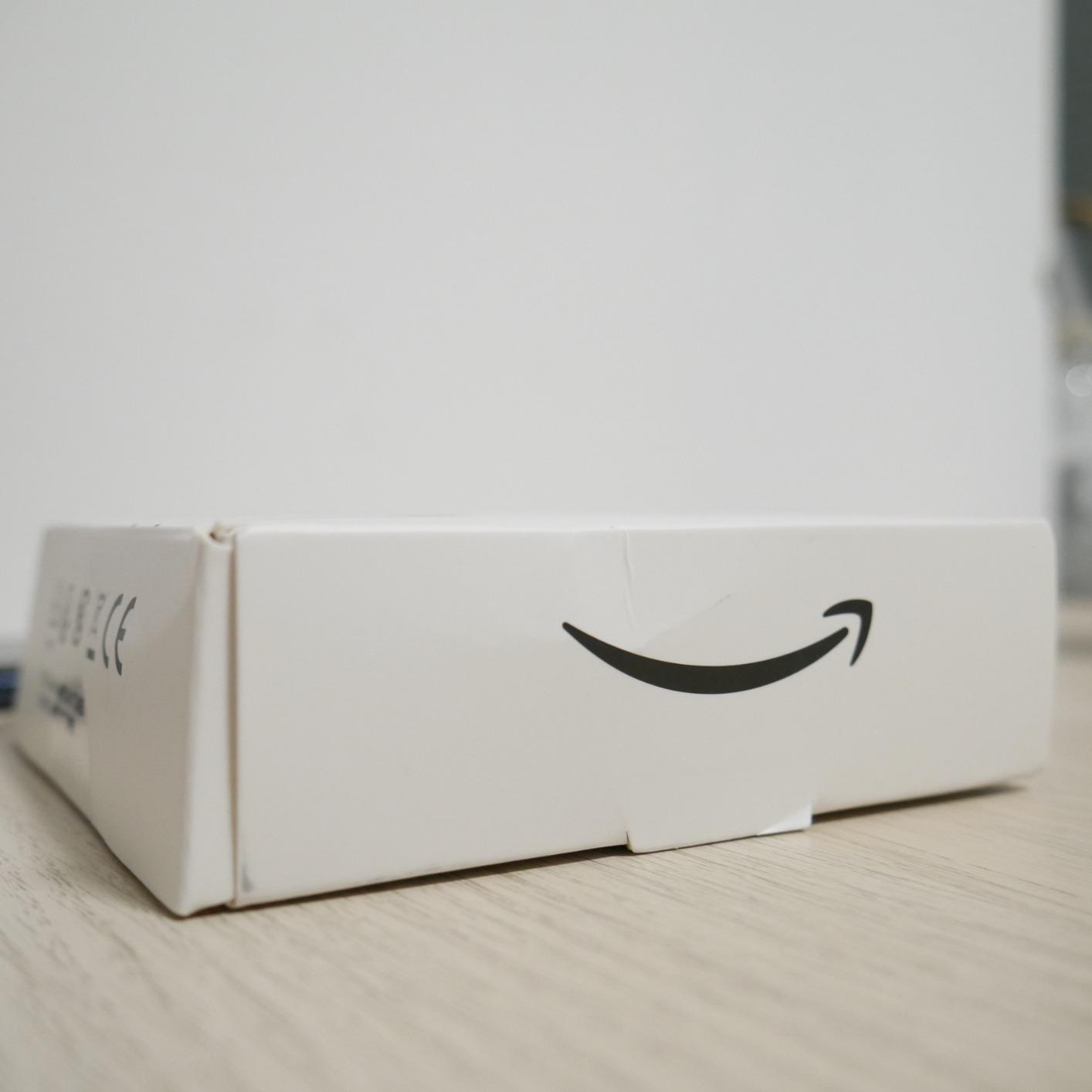 Amazon Basics Caricatore Wireless 15W Nero con Cavo USB