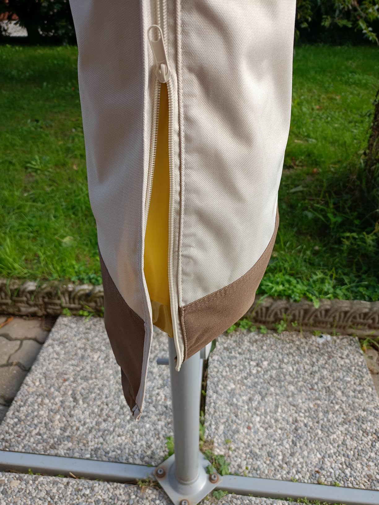 AmazonBasics Copertura Ombrellone 193 cm Beige Impermeabile
