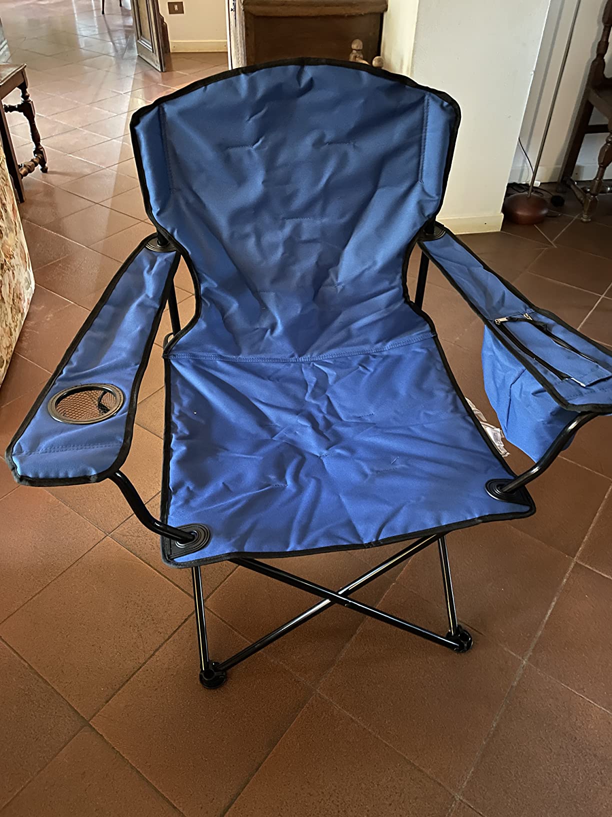 AmazonBasics Sedia da Campeggio Normale Nera con Tasca Termica