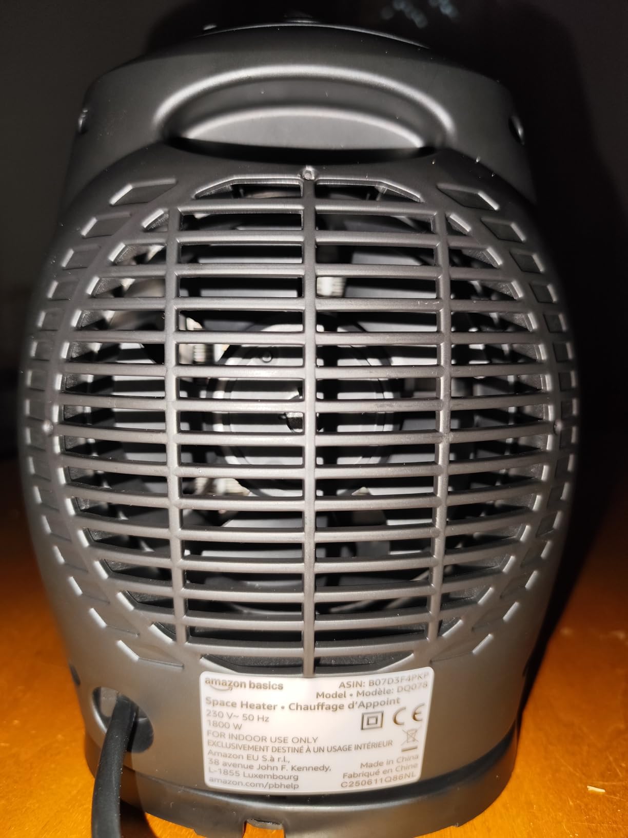 AmazonBasics Termoventilatore Ceramica Oscillante 1800W Argento