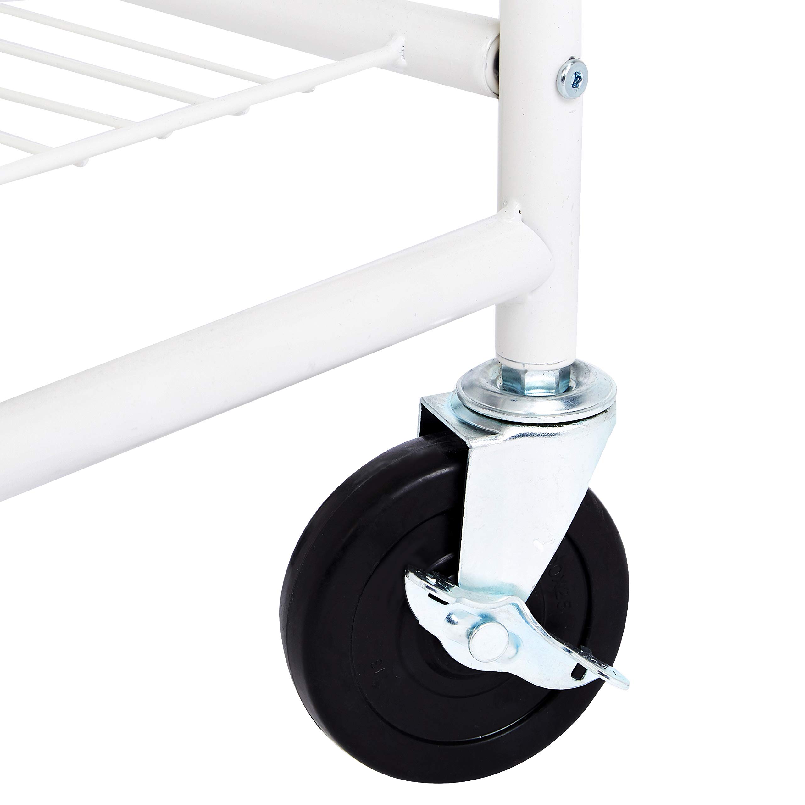 Amazon Basics carrello portabiancheria cromato con ruote