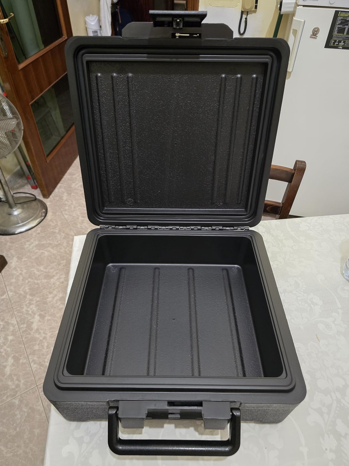 Amazon Basics Cassaforte Ignifuga 6,2L Nera a Chiave