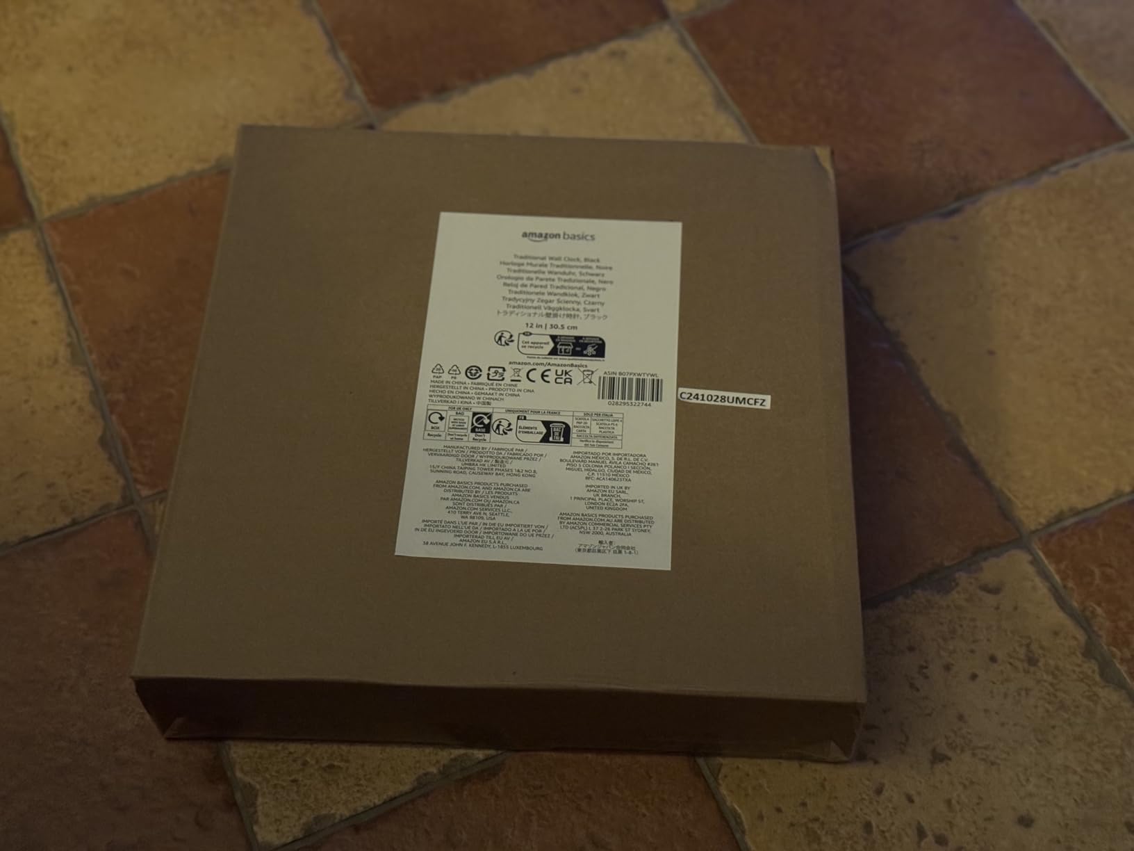 Amazon Basics Orologio da Parete 30 cm Nero Silenzioso