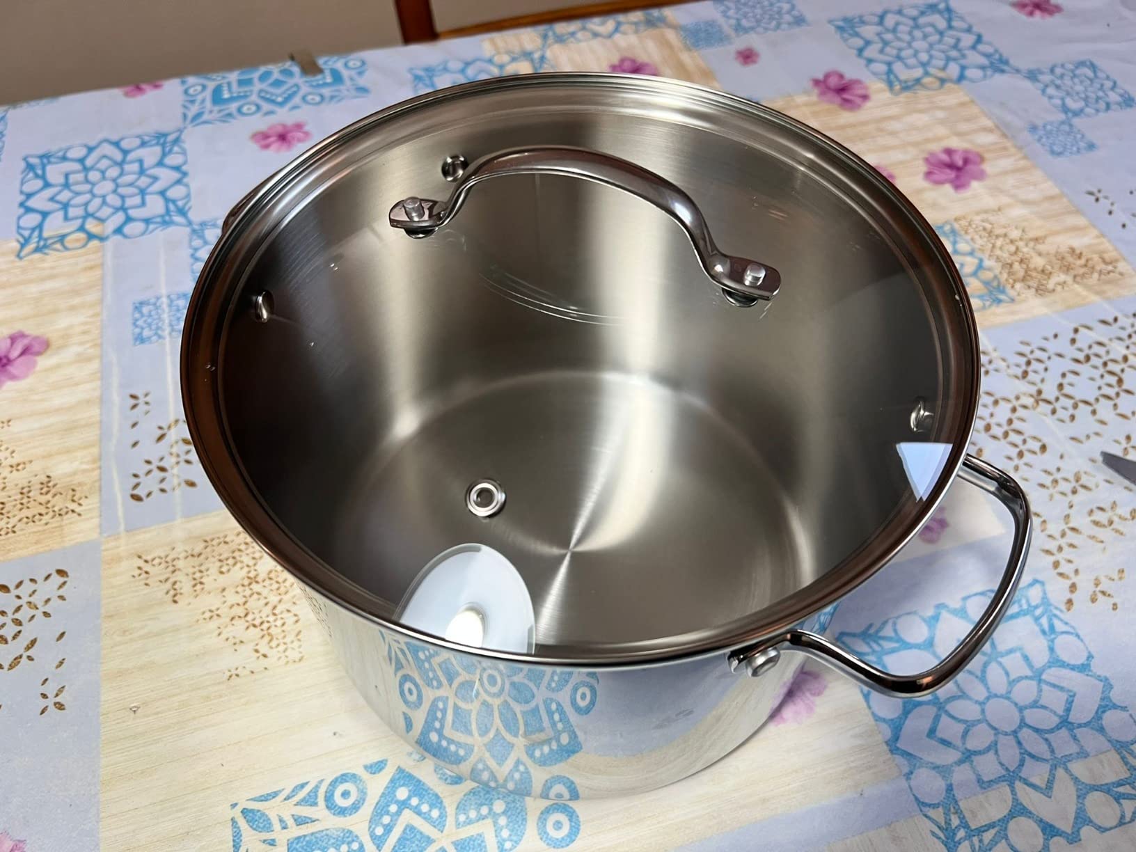 Amazon Basics Pentolone Acciaio Inox 7,6 L con Coperchio Vetro