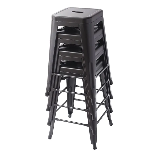 Amazon Basics sgabelli da bar metallo 61 cm set 4 nero impilabili
