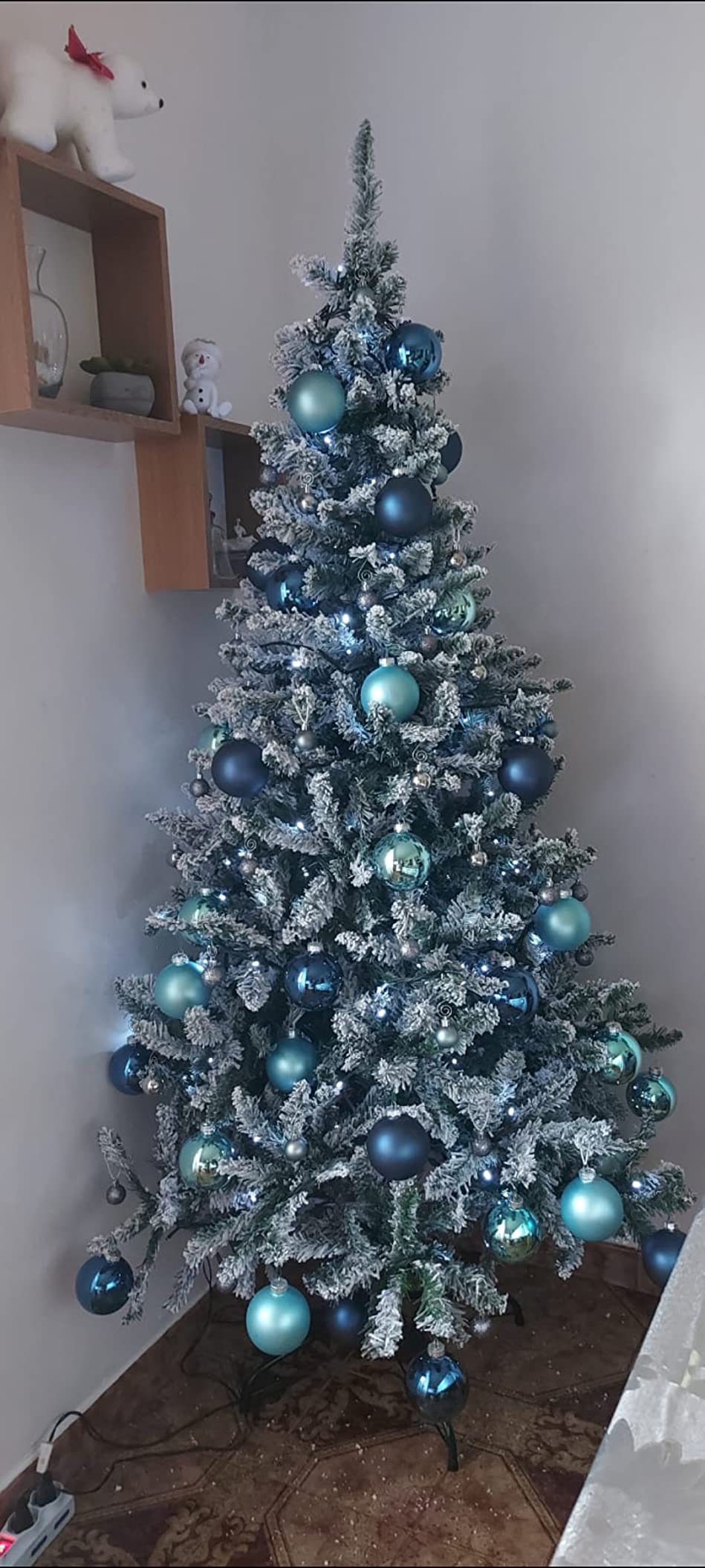 Amazon Basics Albero Natale Innevato 180 cm 618 Rami