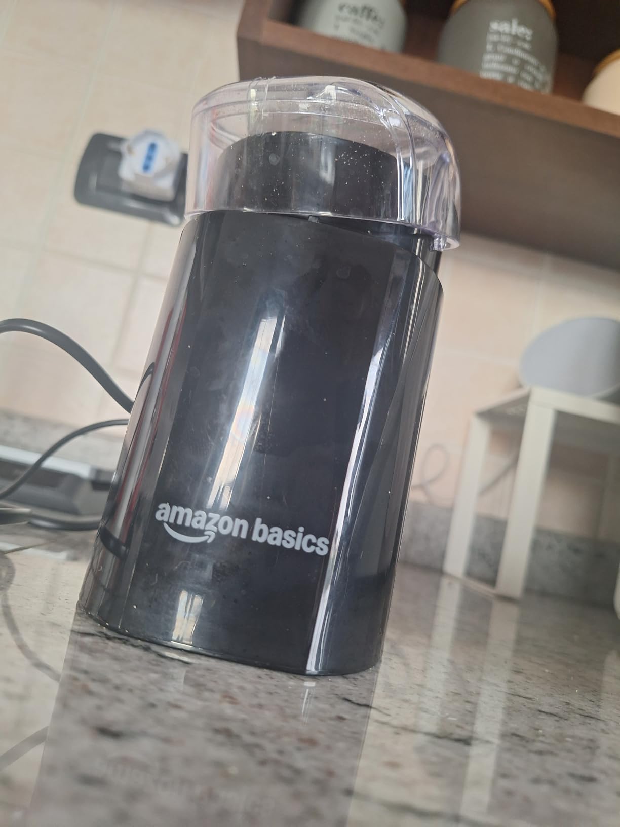 Amazon Basics Macinacaffè Elettrico Nero 30 g Lama Inox
