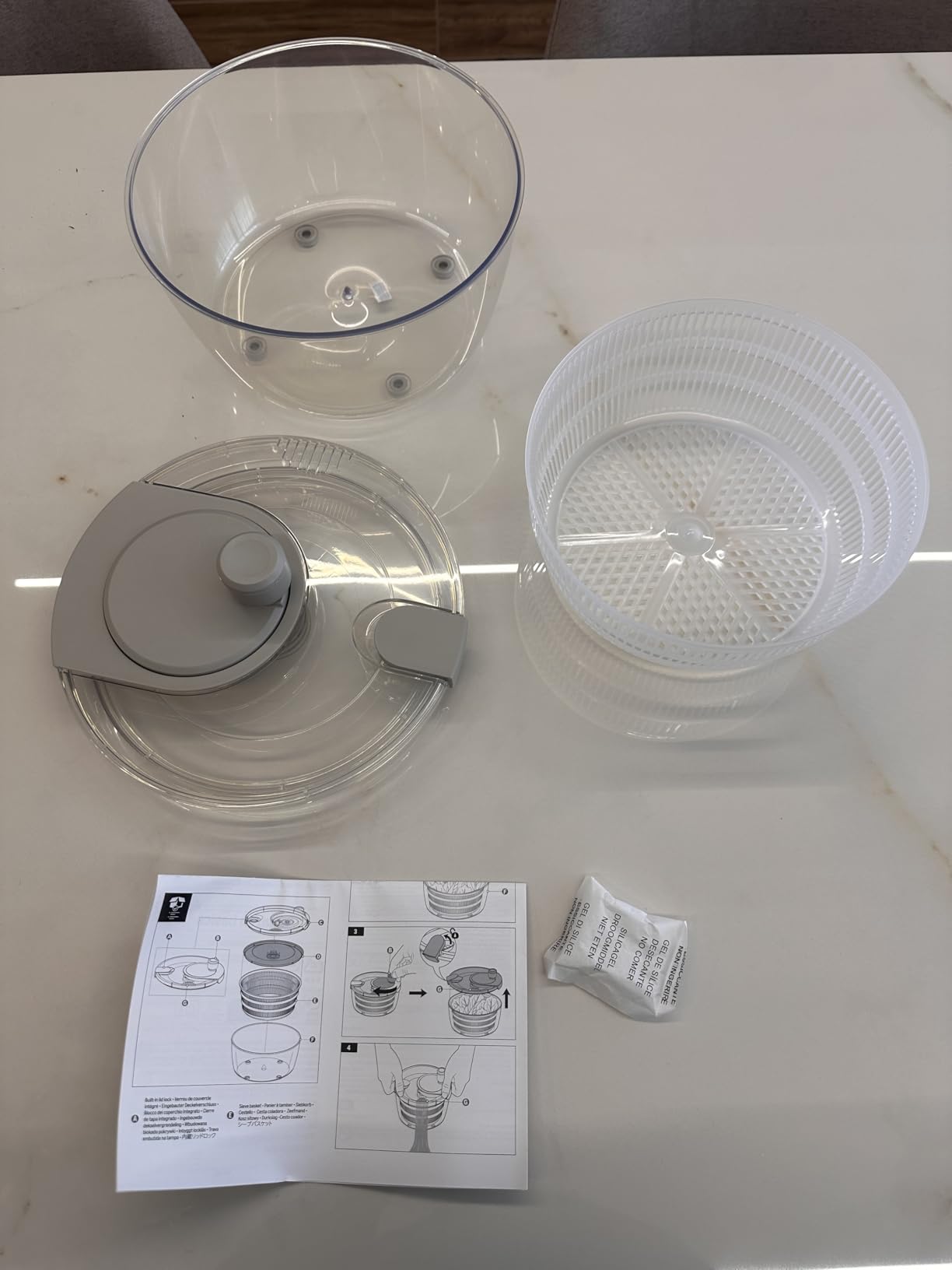 Amazon Basics centrifuga insalata 4L grigio lino senza BPA