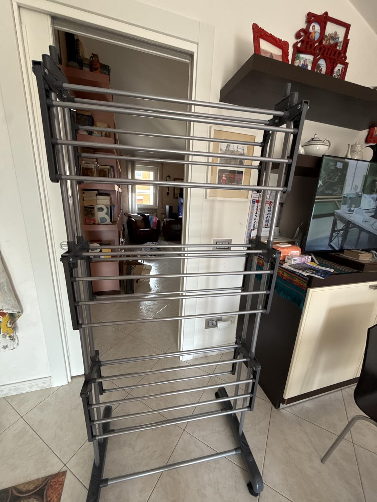 AmazonBasics Stendibiancheria a Torre 4 Livelli Bianco 173cm