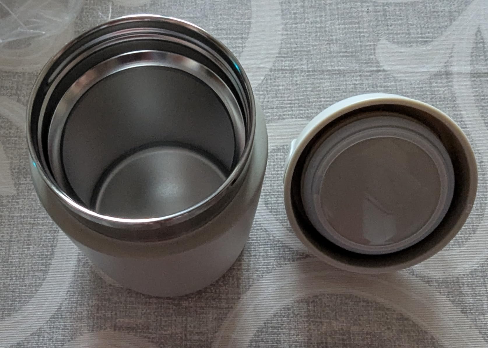 Amazon Basics Thermos Acciaio Inox 473 ml Verde Oliva