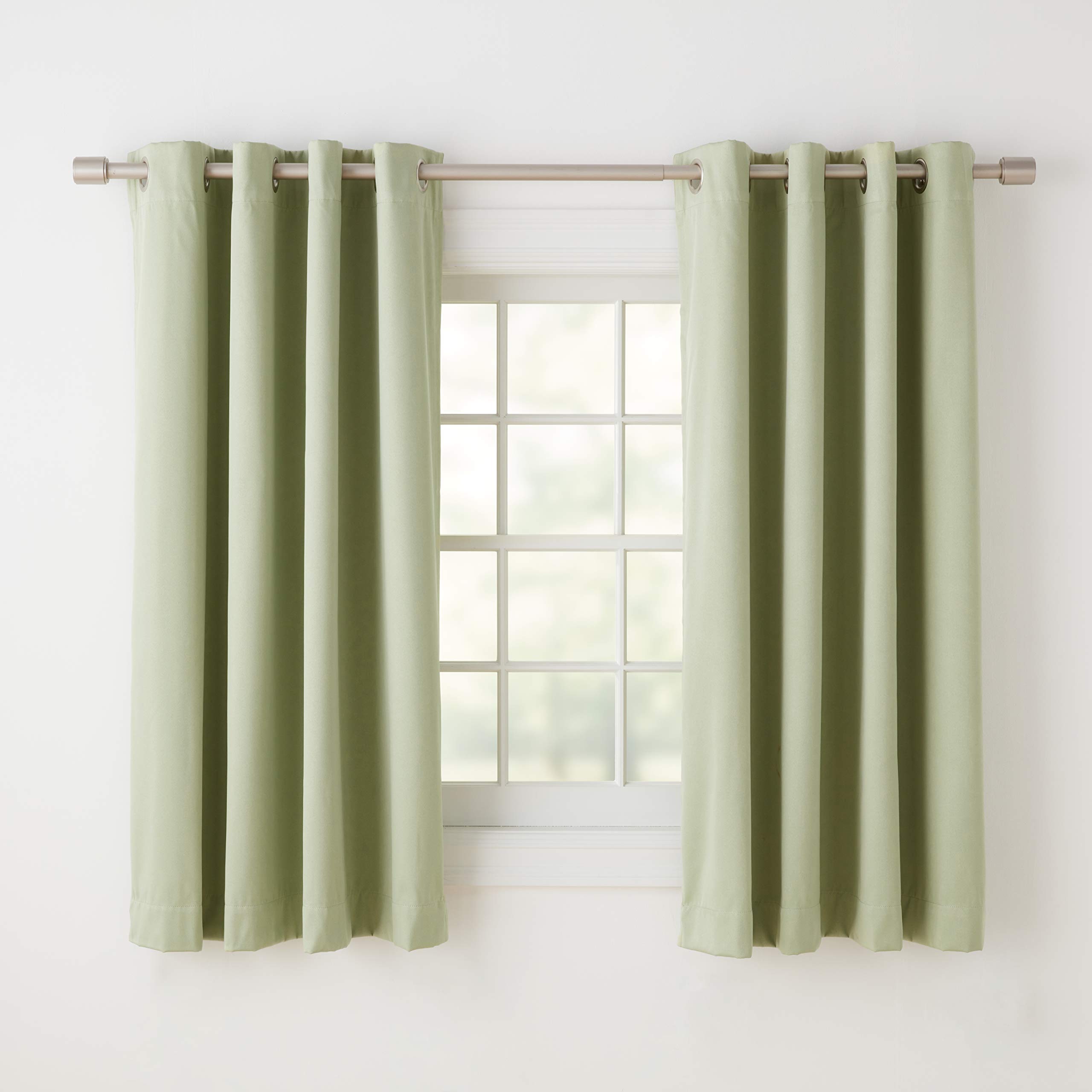 Amazon Basics Theatre Grade tende oscuranti 52x54 verde salvia 2 pezzi termiche