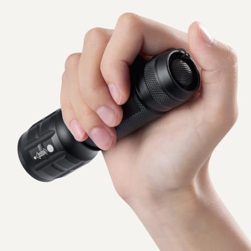 Amazon Basics Torcia Tattica LED 140 Lumen Nera Resistente Acqua